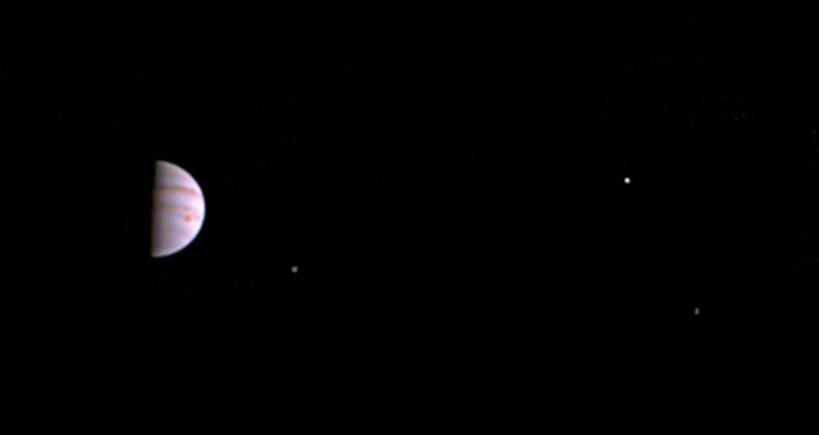 Misi�n Juno primera imagen.jpg