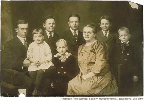 http://www.eugenicsarchive.org/images/eugenics/normal/1-50/023-Large-family-winner-Fitter-Families-Contest-Eastern-States-Exposition-Springfield-MA-1925.jpg